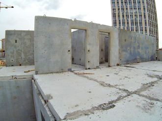 Квітень 2026 року
